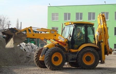 Экскаватор-погрузчик JCB